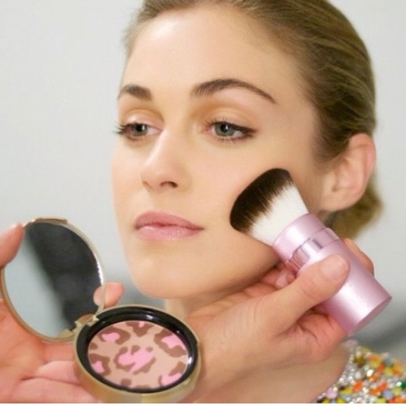 ⭐️2 LEFT!⭐️Too Faced Pink Leopard Bronzer - Picture 3 of 8